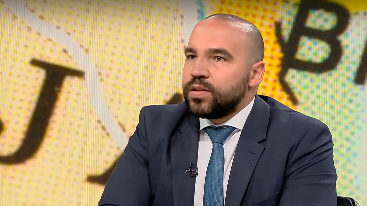 Политиците в РСМ са лицемерни към собствените си сънародници, заяви председателят на Фондация „Македония” Виктор Стоянов