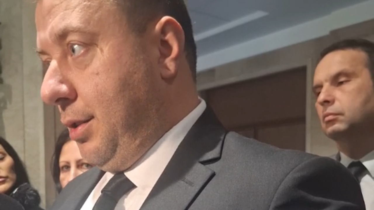 Петър Петров за референдума за българския лев: Президентът може да внесе ново предложение за разглеждане в НС