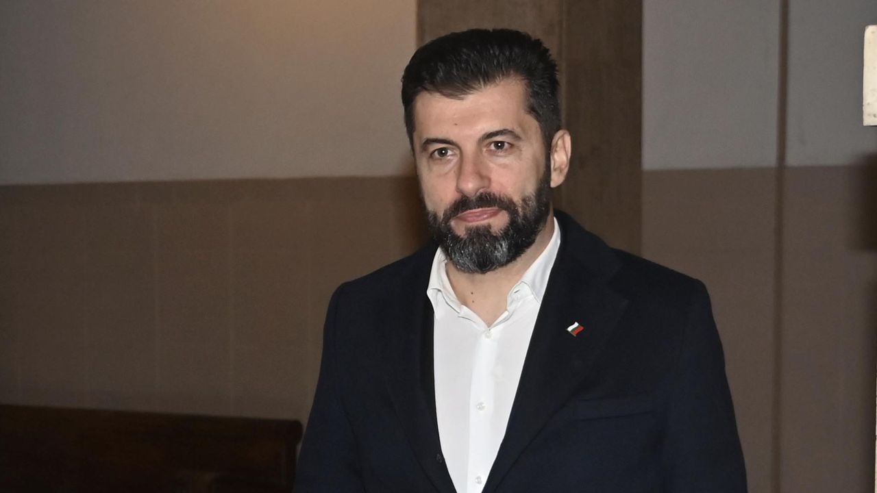 Кирил Петков се яви в Софийския градски съд