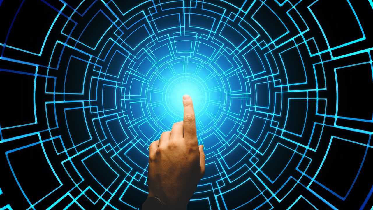 Анагностопулос посочи, че Гърция разширява използването на изкуствен интелект в