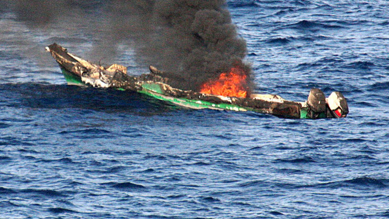 При атака снощи е бил ударен танкер, а в социалните