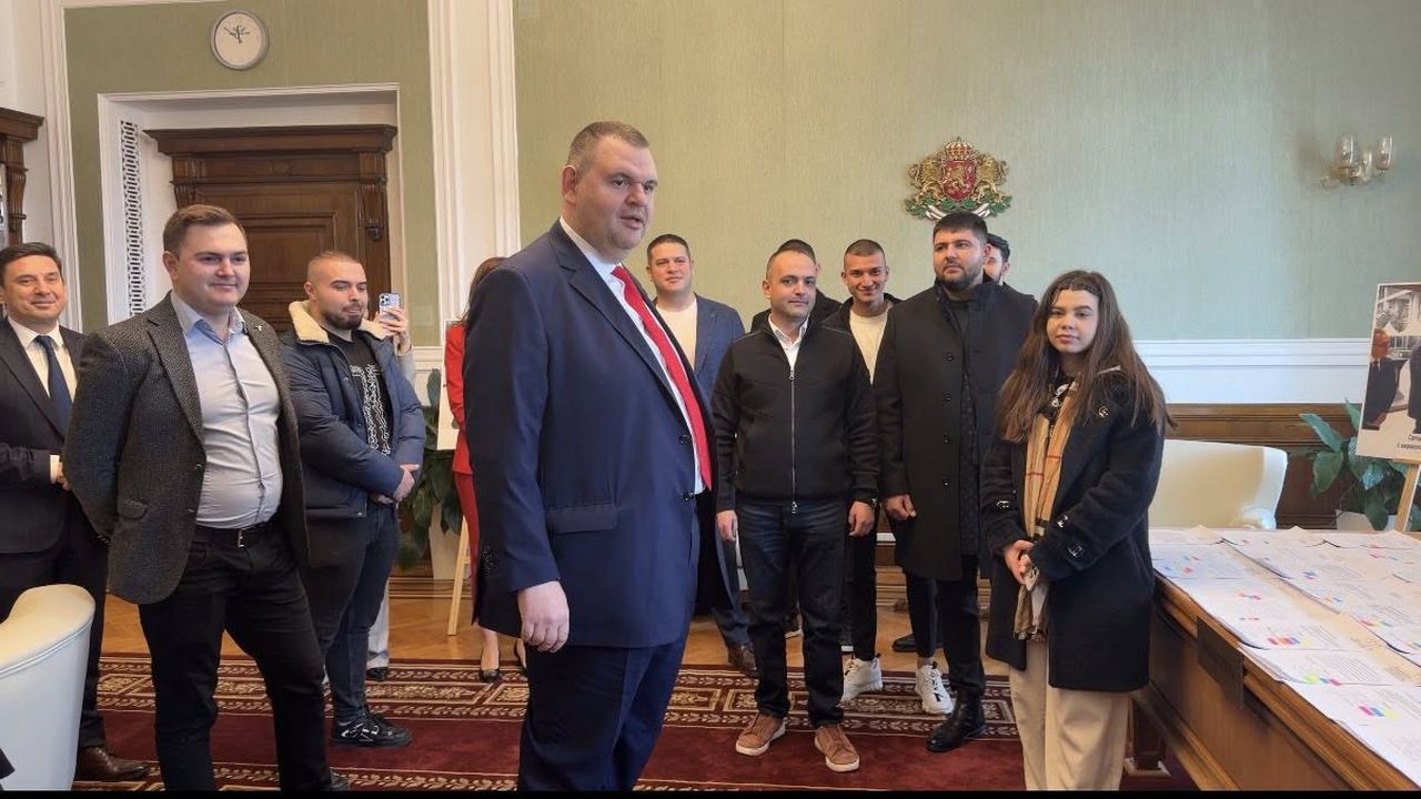 Лидерът на ДПС и ПГ на ДПС-НОВО НАЧАЛО Делян Пеевски