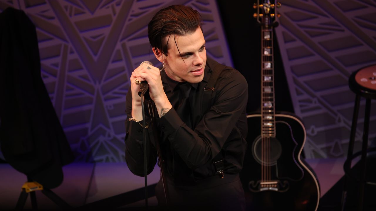 Yungblud, който е фен на Oasis, сподели пред Kerrang!, че