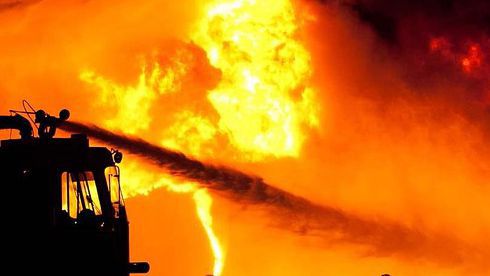 Покривната конструкция на къща в Горно Ботево е изгоряла при пожар