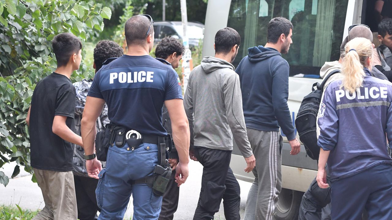 55 хиляди опита за нелегално влизане в България от Турция, 3000 мигранти са задържани