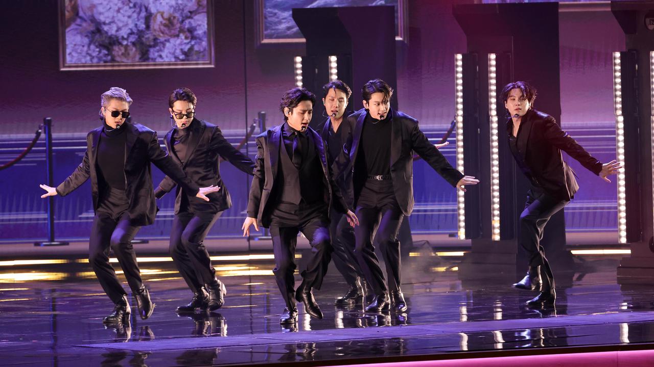Албумът Arirang е първият студиен проект на BTS след Be