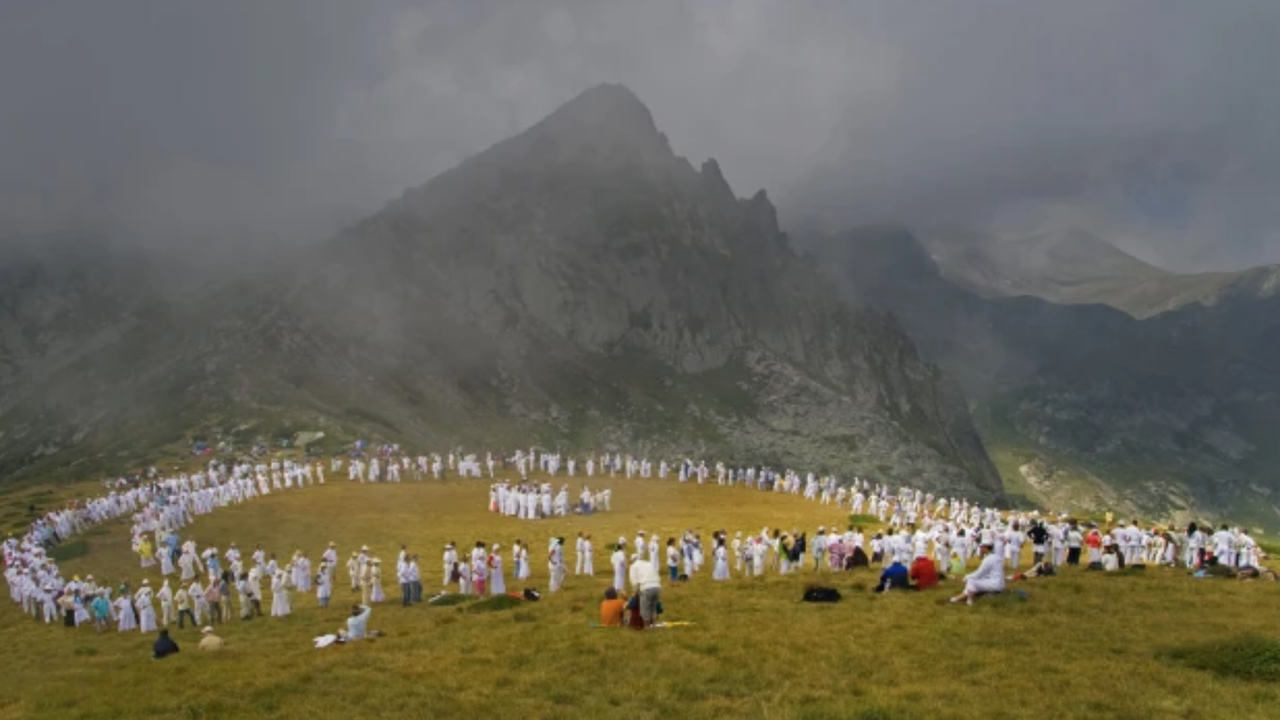 Дъновисти посрещнаха Нова година на Рилските езера