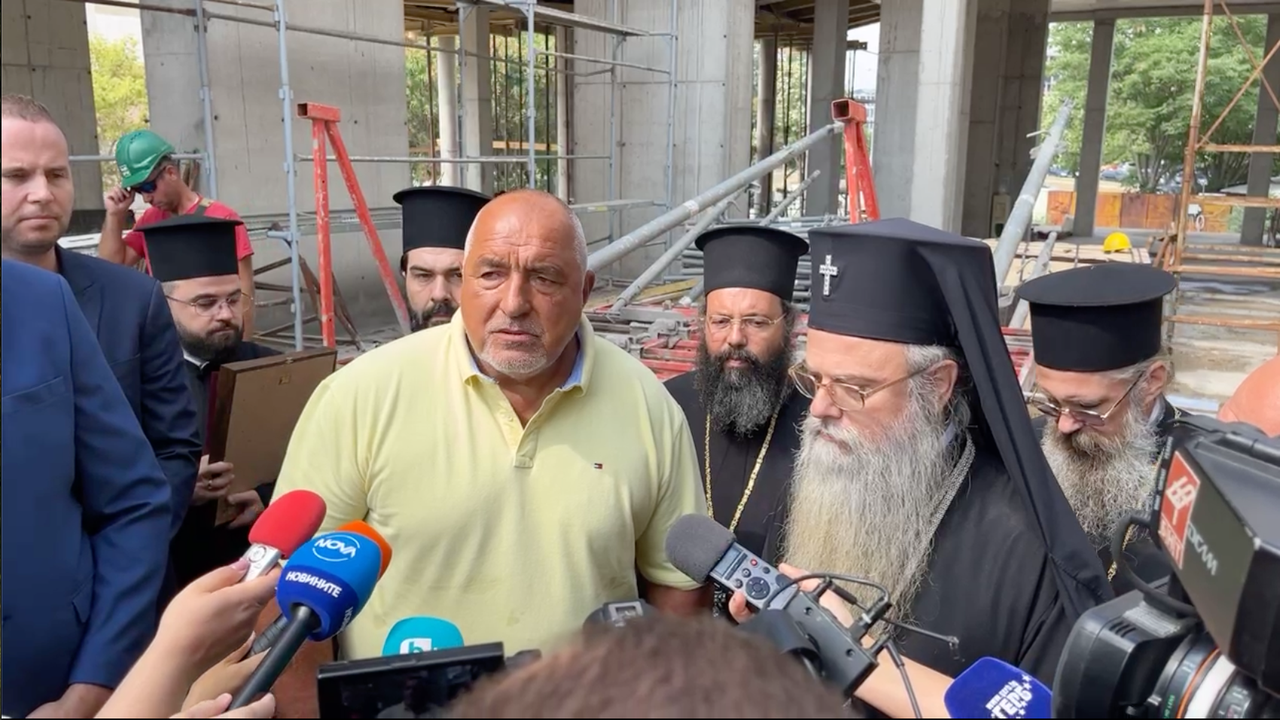 Борисов: Не усещам животът да поскъпва, ползите от еврото ще се усетят догодина