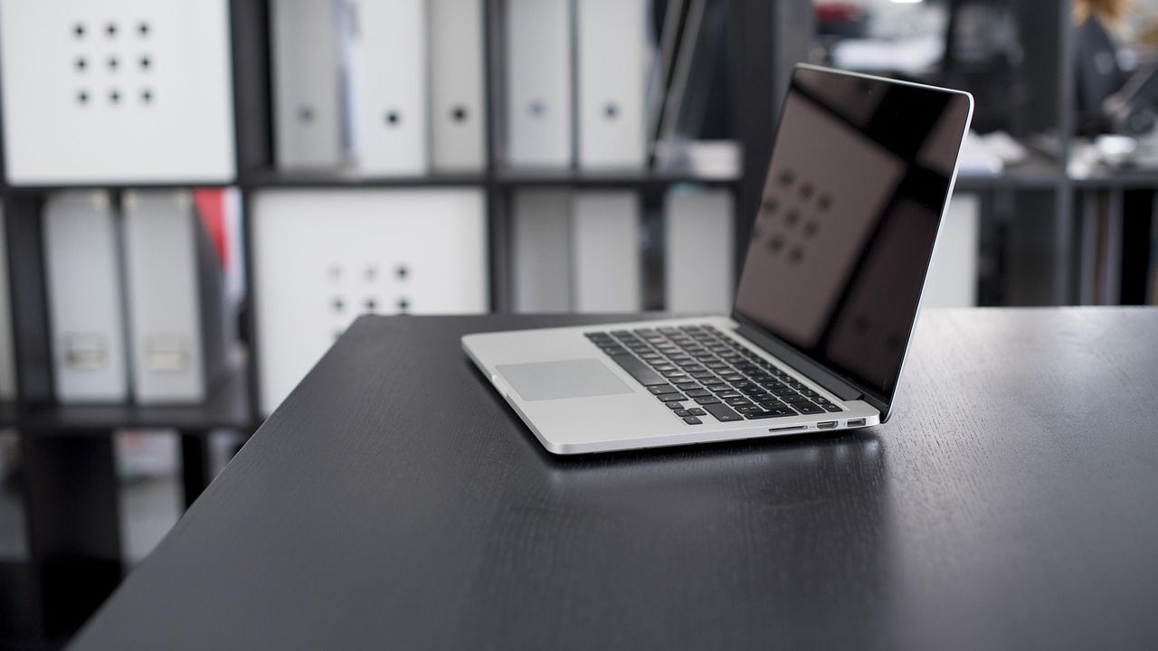 ГДБОП предупреждава за фалшиви търговски сайтове, целящи измама с банкови карти