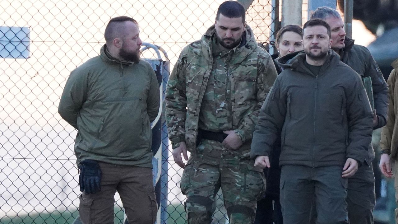 Зеленски: Украйна си върна 330 кв. км територия в Донецка област