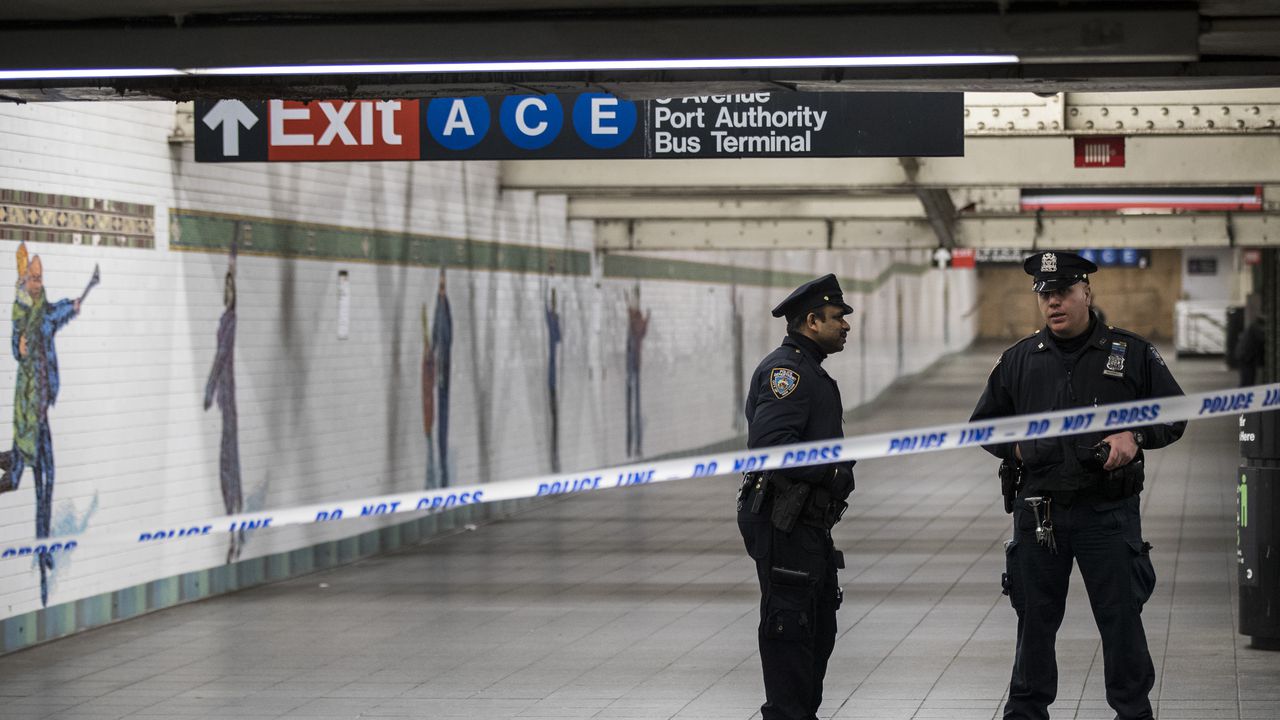 Бебето е било намерено малко преди 9:30 ч. местно време