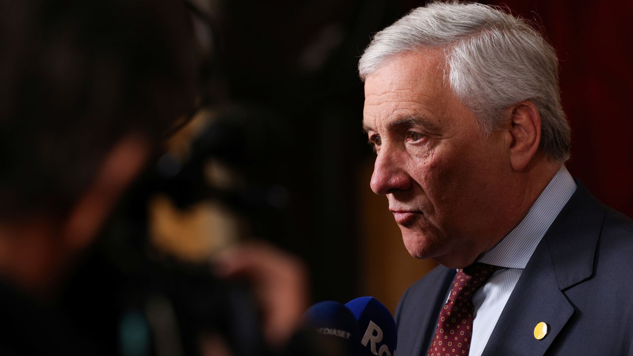 Според медийни публикации планът предвижда Киев да отстъпи големи територии