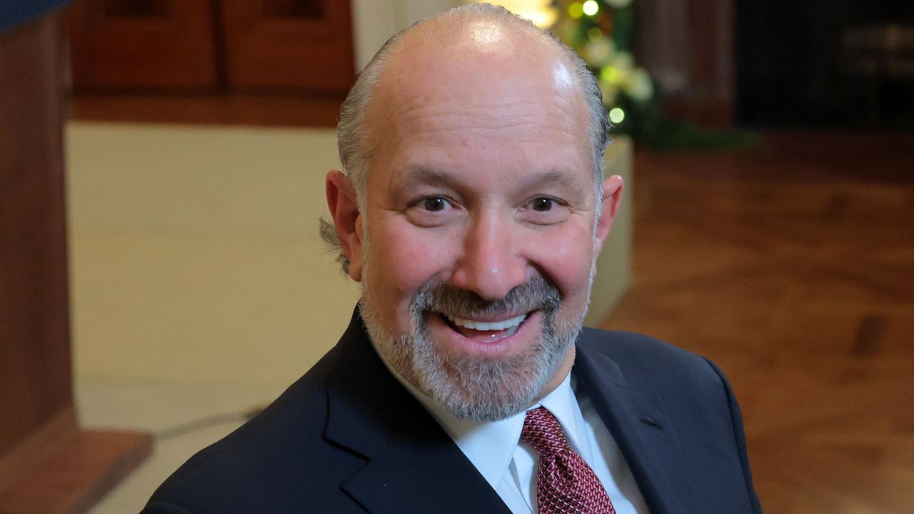 Според информацията, острите коментари на Лътник са предизвикали гръмко недоволство