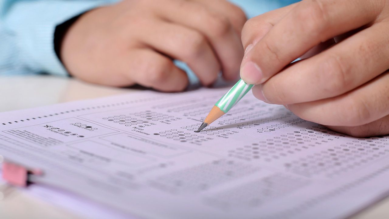Изтеглиха вариант 4 на матурата по БЕЛ