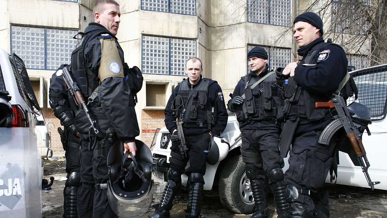 Трагедия в Сърбия: Мъж застреля бившата си жена и сина им, след което се самоуби