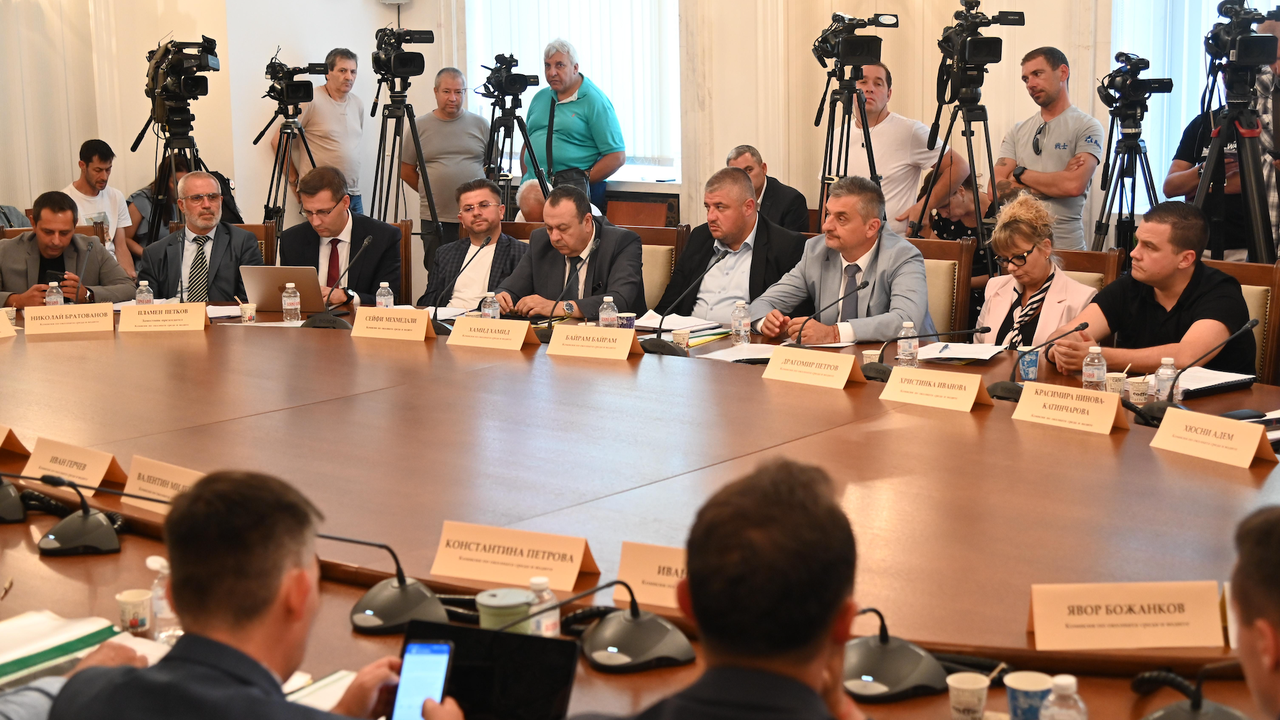 Депутатите приеха проект на решение за спешни мерки за преодоляване на водната криза, внесен от управляващите и ДПС-Ново начало