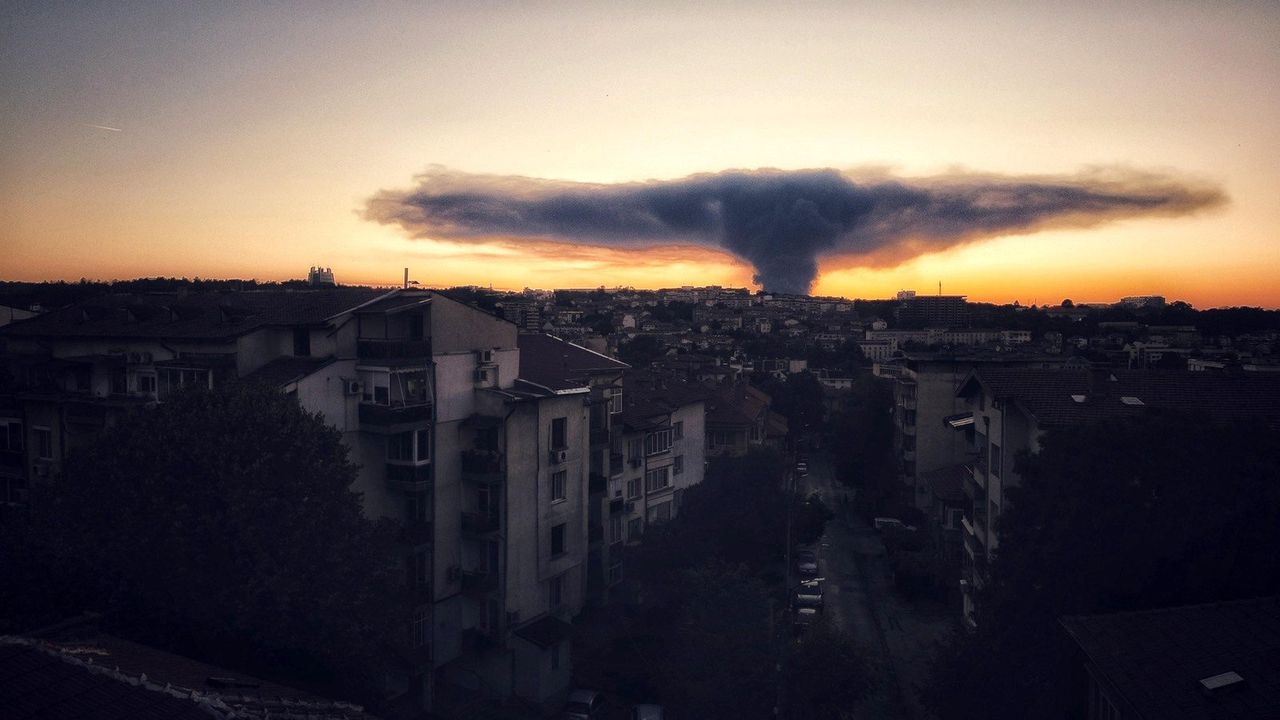 Изгасен е пожарът в района на бившата рафинерия "Плама"-Плевен