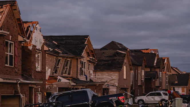 Най-засегнат от внезапно формиралия се вчера следобед смерч е град