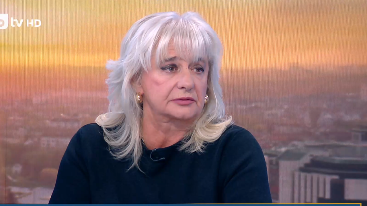 Нямам идея какво е правил този ден в мола, тъй