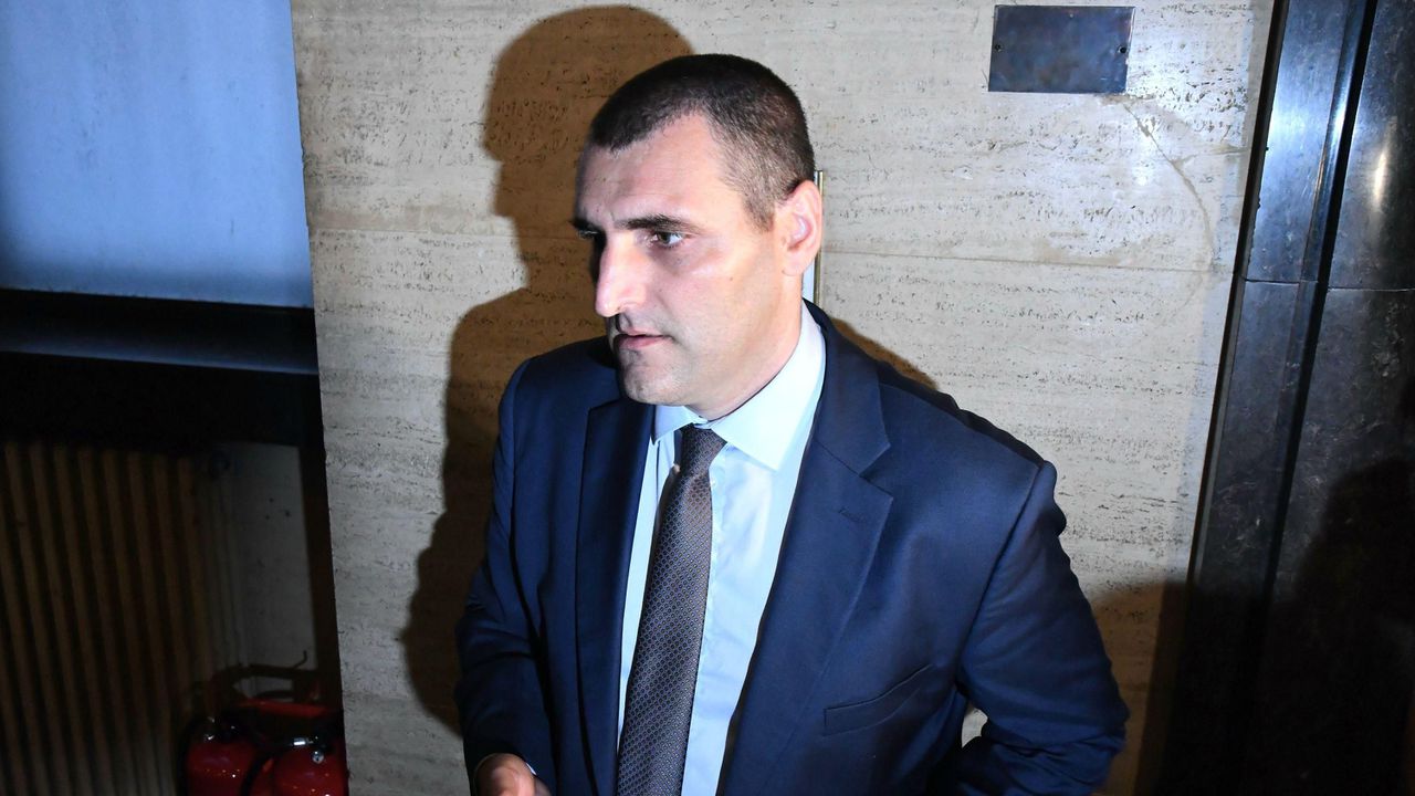 Това е посегателство над държавността и не е изолиран случай.