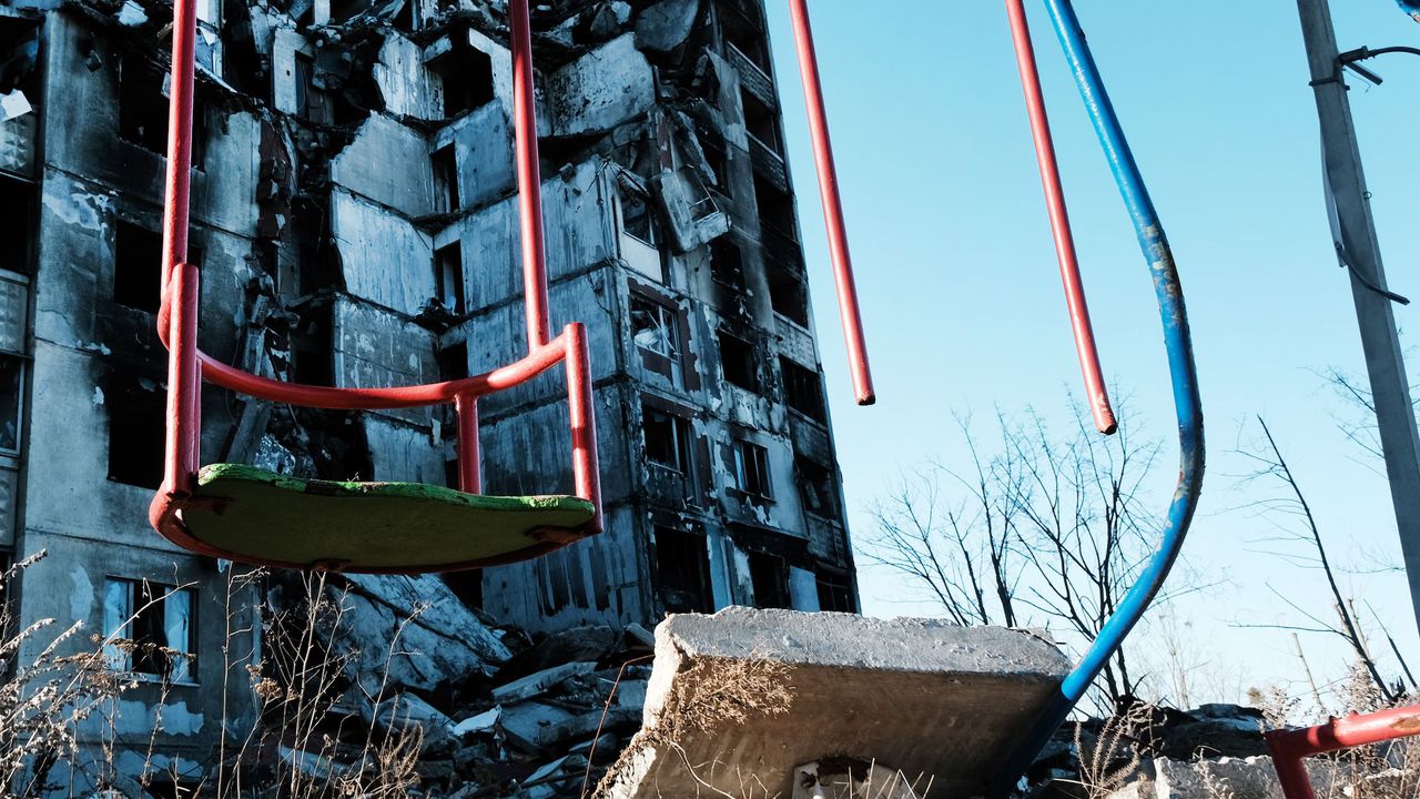 Към 12:00 часа (и българско време) на 21 ноември спасителните