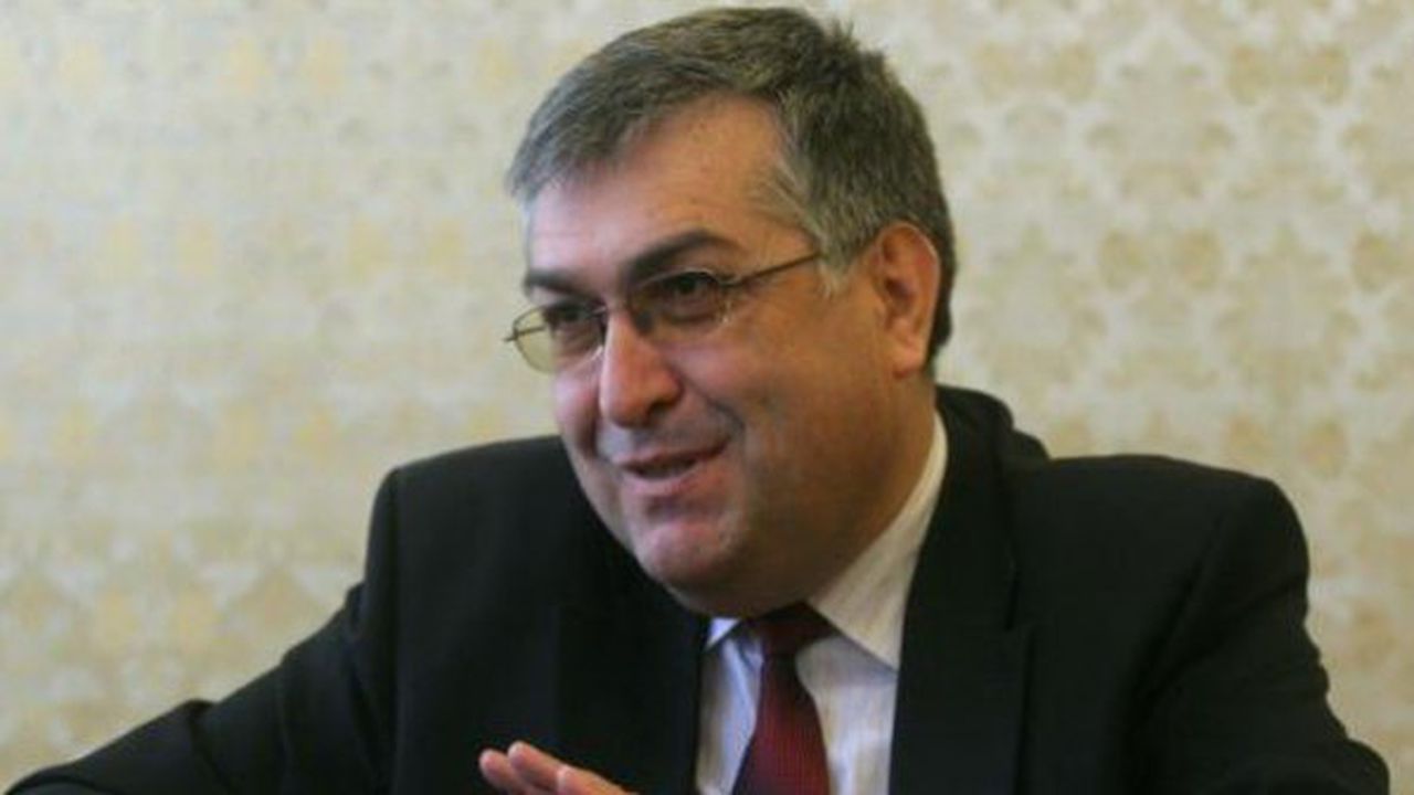 Близнашки: Калфин е посредствен