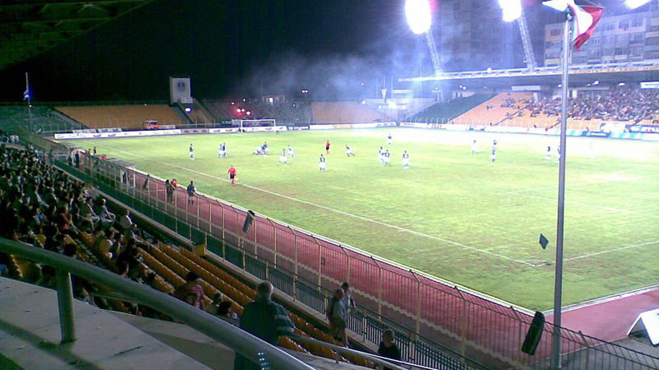 "Нефтохимик" с официално изявление за арестуваните за черно тото играчи