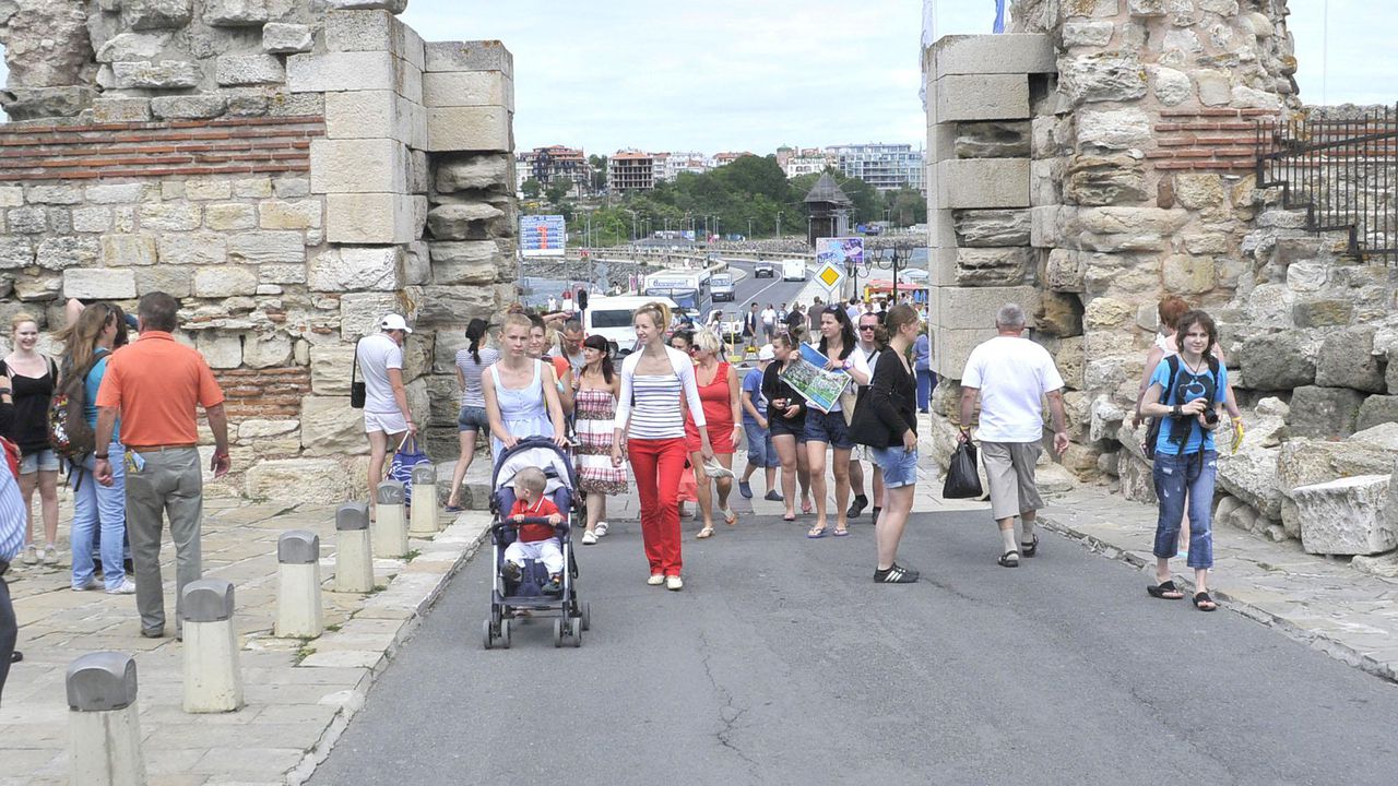 Представител на ЮНЕСКО на оглед в Стария Несебър