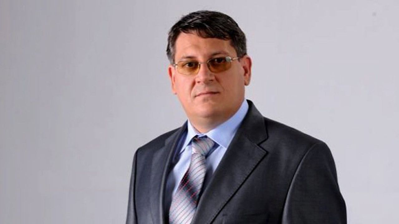 Шефът на НЗОК: Ако искате оригинални лекарства, ще си плащате!