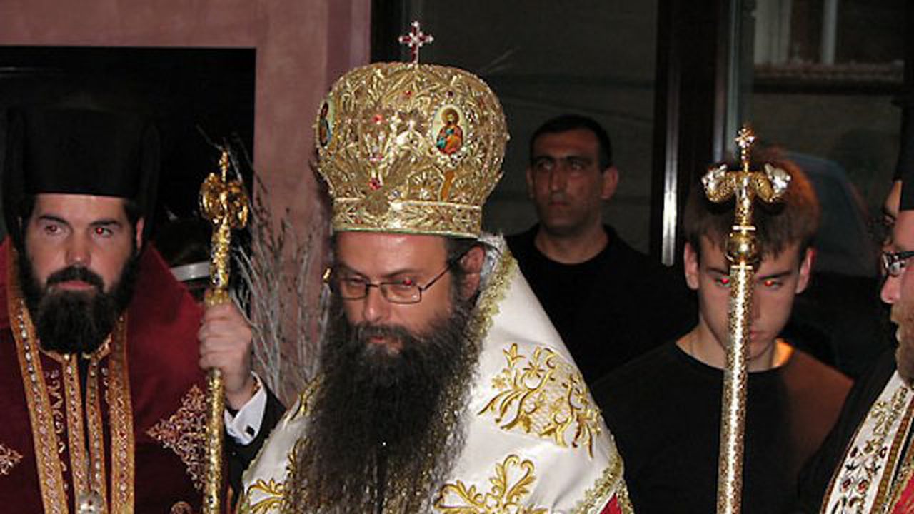 Митрополит Николай вдигна луд скандал в деня на траур в Катуница