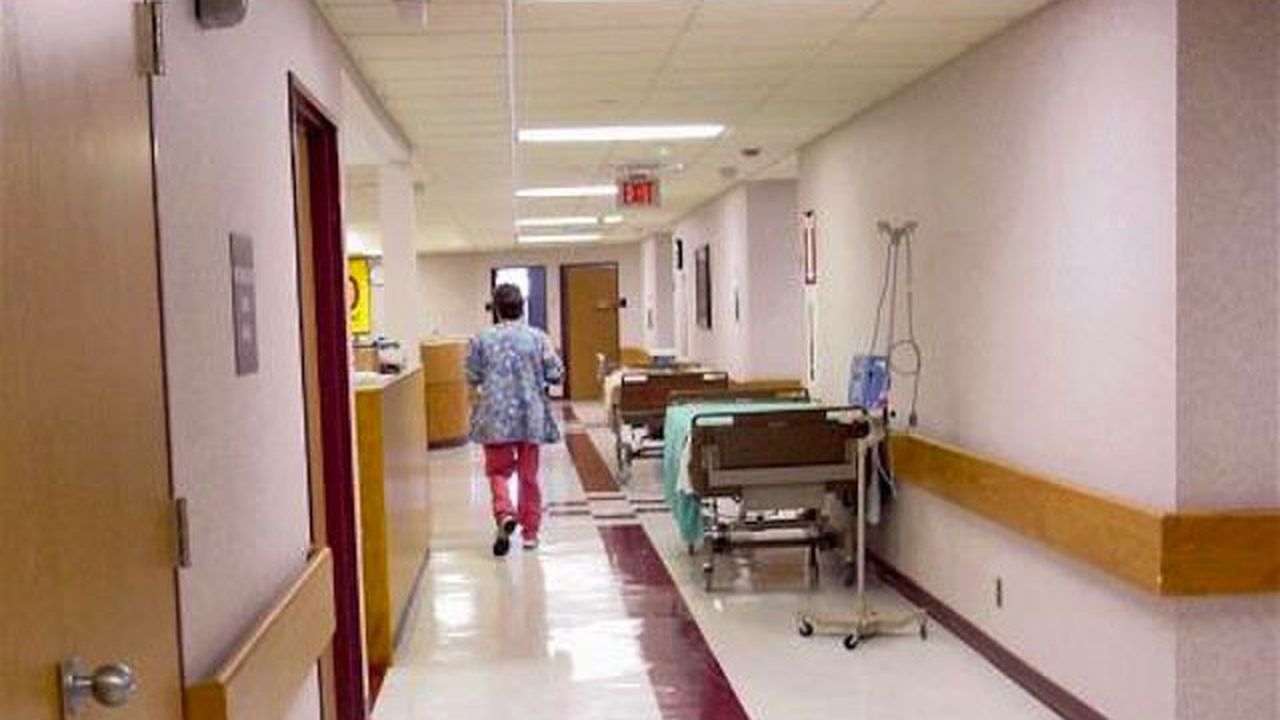 Приеха в болница осем натровени от сок деца