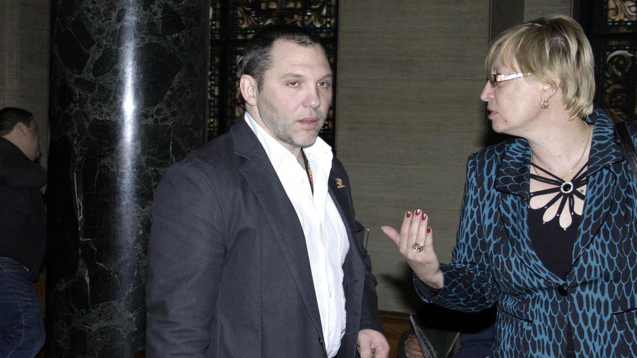 Отложиха делото, Баретата припаднал