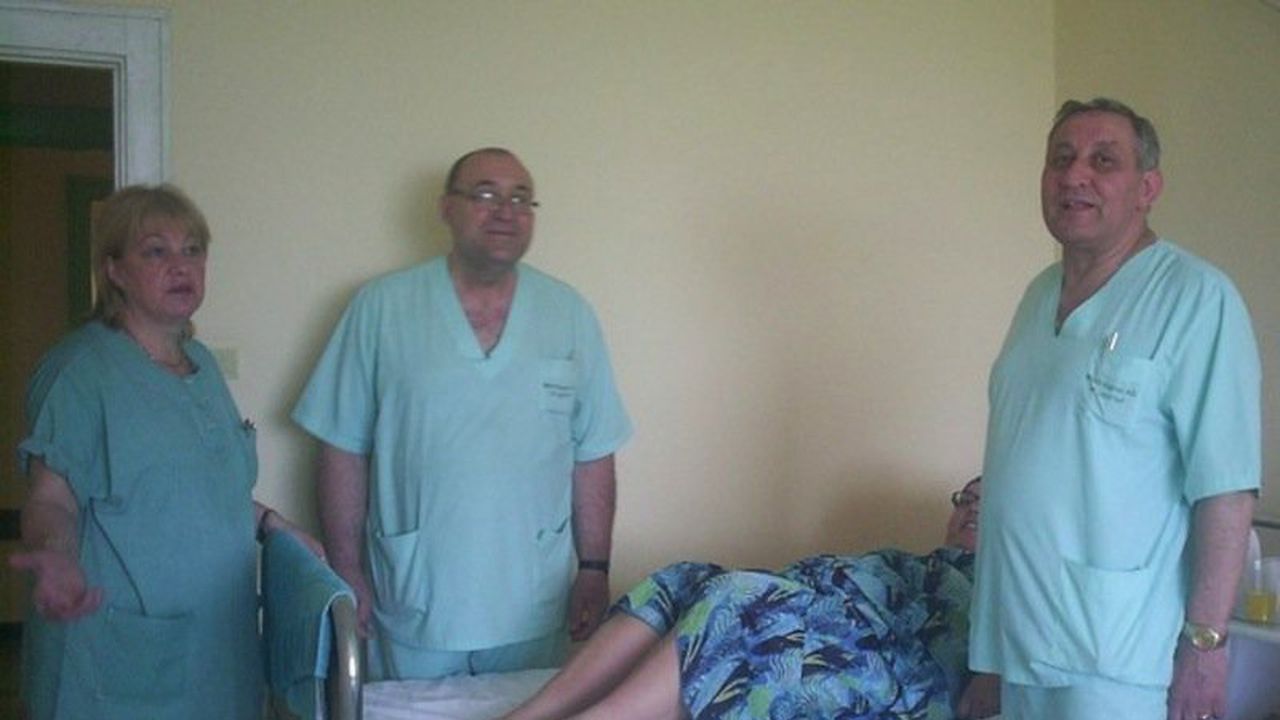 Лекари извадиха 15- килограмов тумор от англичанка в Бургас