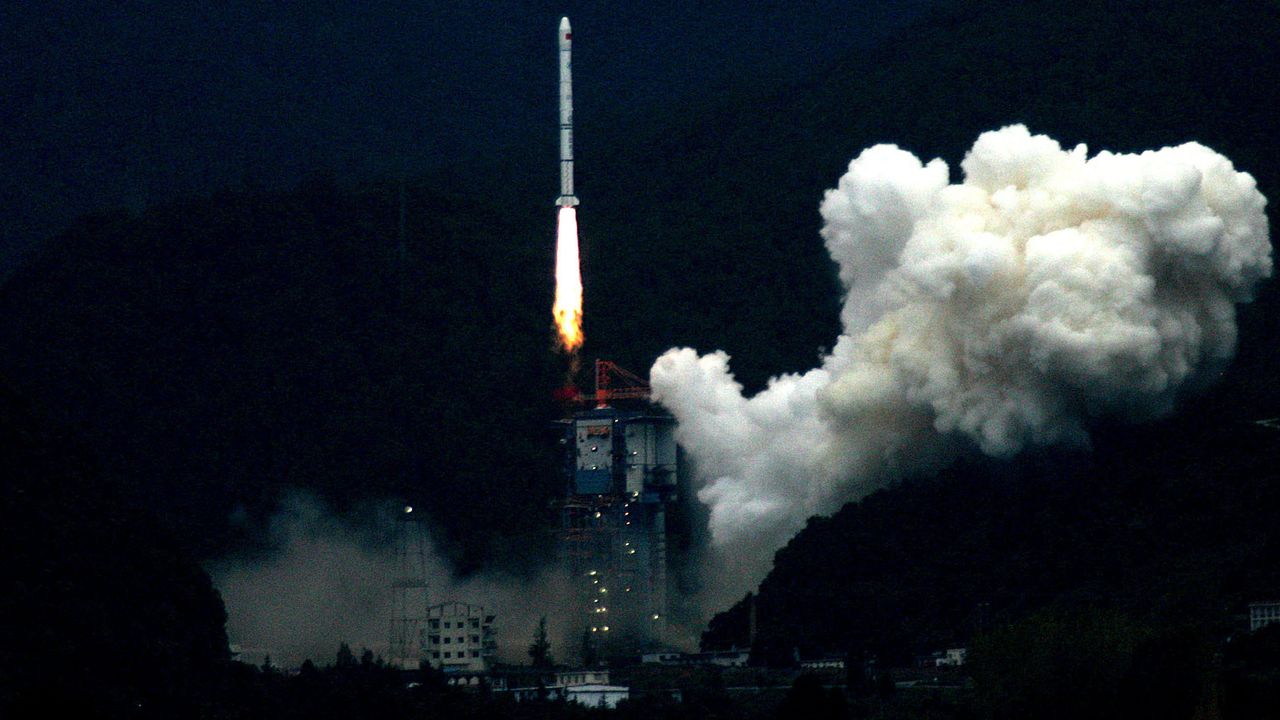 НАСА изстреля сонди за изучаване на Луната