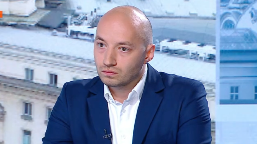 Димитър Ганев от Тренд: Целта на Румен Радев с референдума е по-дългосрочна