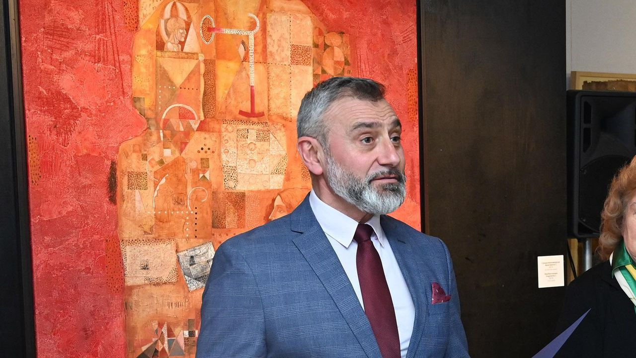 Калин Вельов напуска поста си на заместник-министър на културата