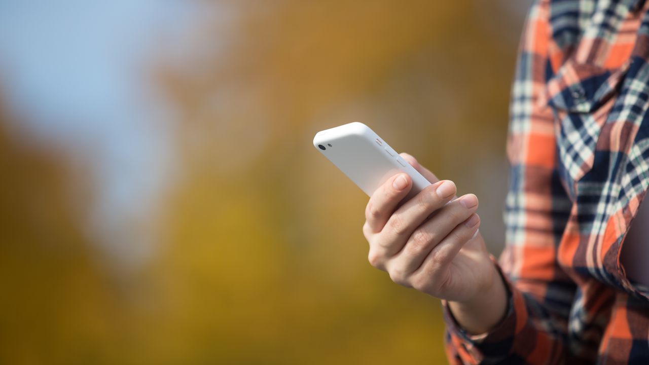 Измамници се представят за комисари от ГДБОП, звънят с искане