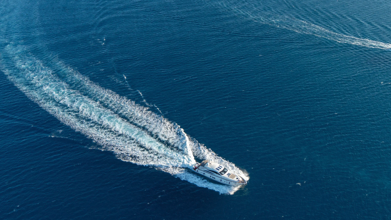 Яхта под български флаг се е запалила вчера в района