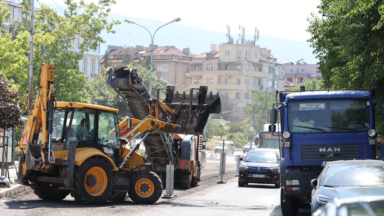Ремонт на бул. Евлоги и Христо Георгиеви от ъгъла с