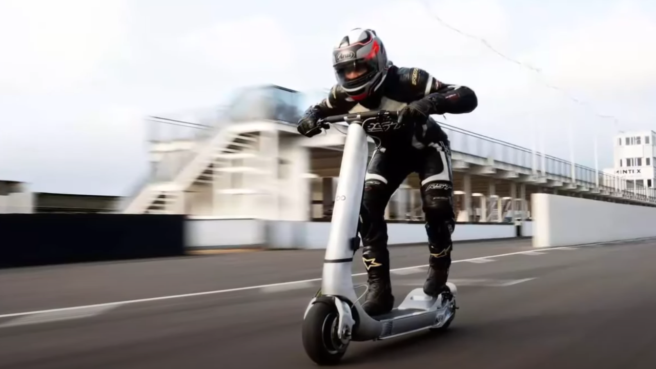 Кодово име The Turbo: най-бързият скутер в света развива до 160 км/ч