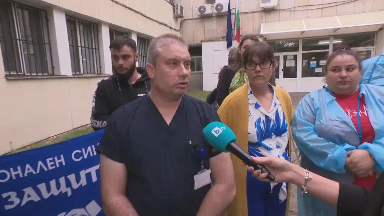 Продължават протестите в здравеопазването организирани от синдикат Защита с искане
