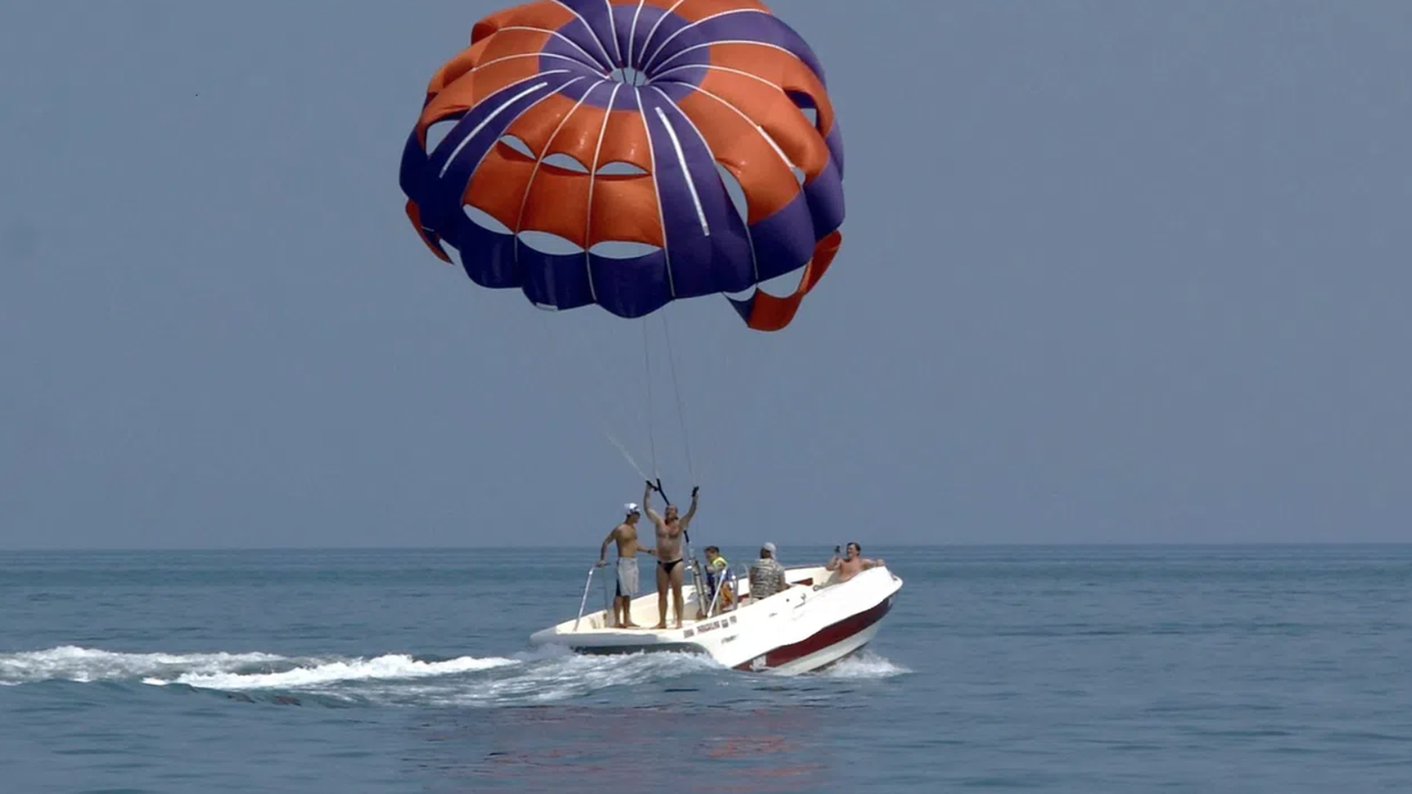 Фирмата, предлагаща парасейлинг, при който в Несебър загина 8-годишно момче,