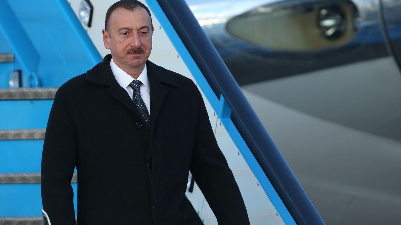 Илхам Алиев нареди Азербайджан да се готви за война след заплахи от руски пропагандисти