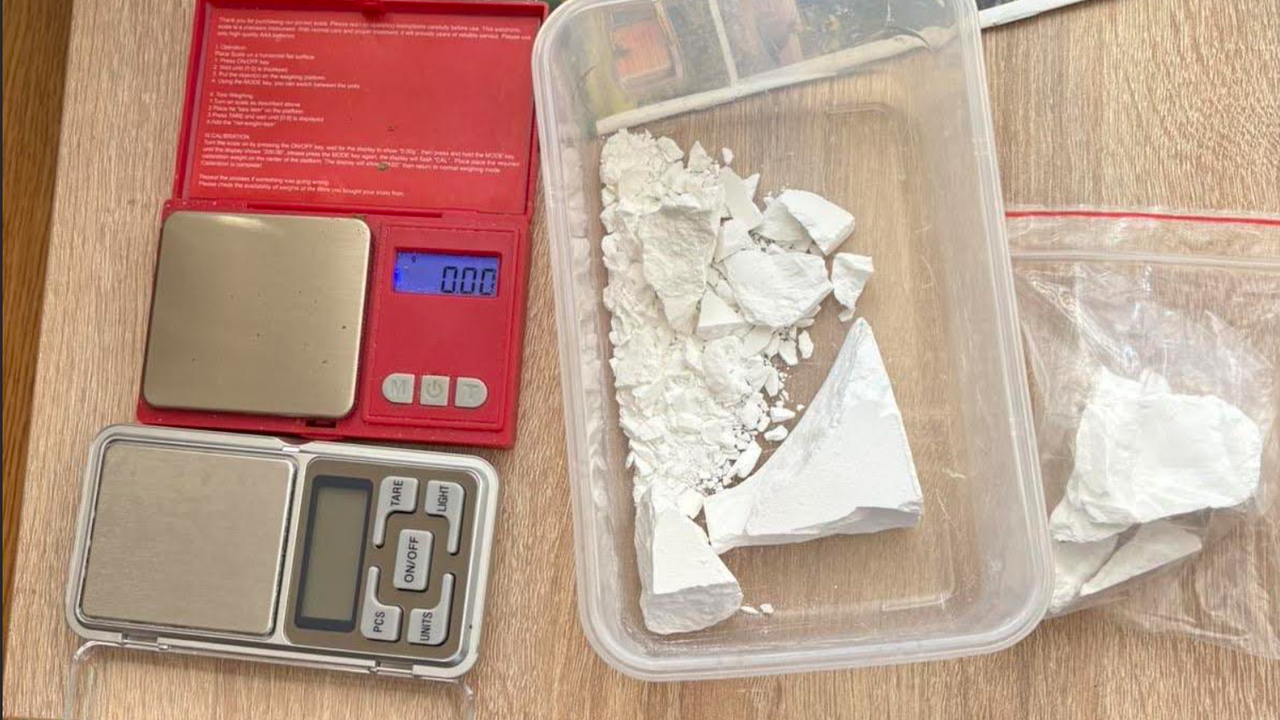 От направената експертна справка е видно, че иззетите наркотици са