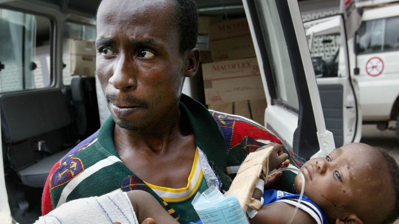 Първоначално беше съобщено за 63 жертви, но по-късно полицията коригира