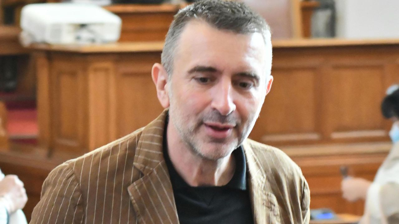 По думите му причината да откаже да участва, е че