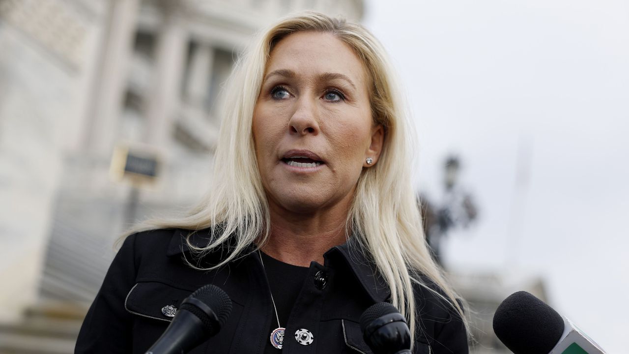 От своя страна Тръмп я определи като предател“ и побъркана“