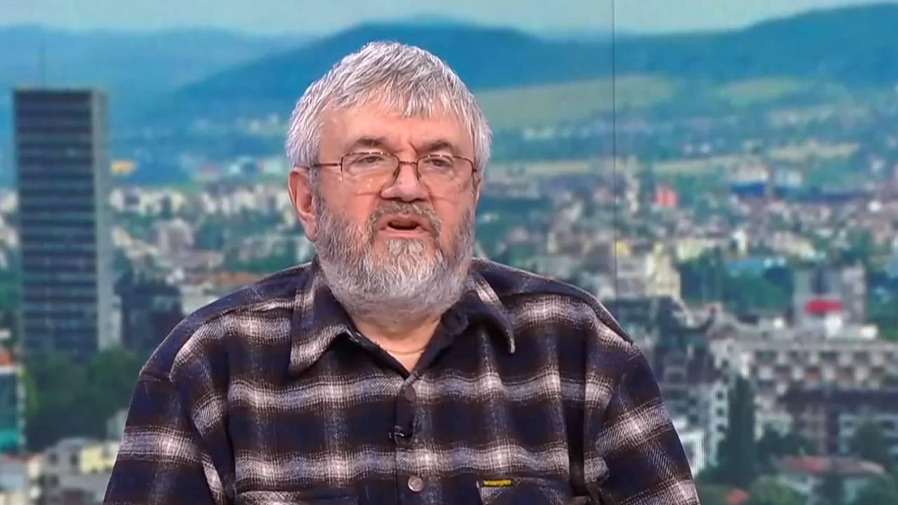 По думите му темата на постановката е многопластова и засяга