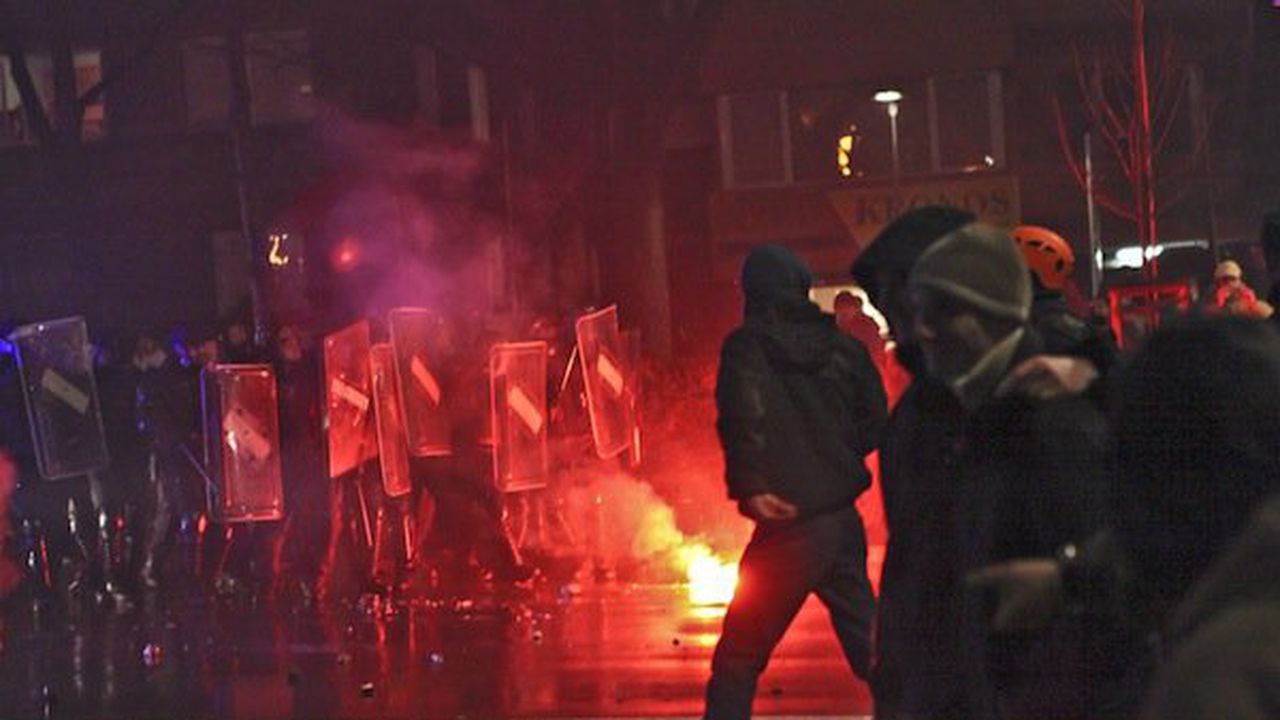 Таки финансира кървавия протест