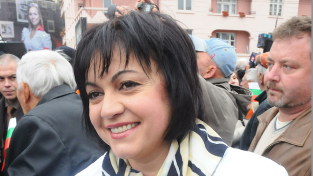 Нинова: Има спад в младежката безработица (видео)